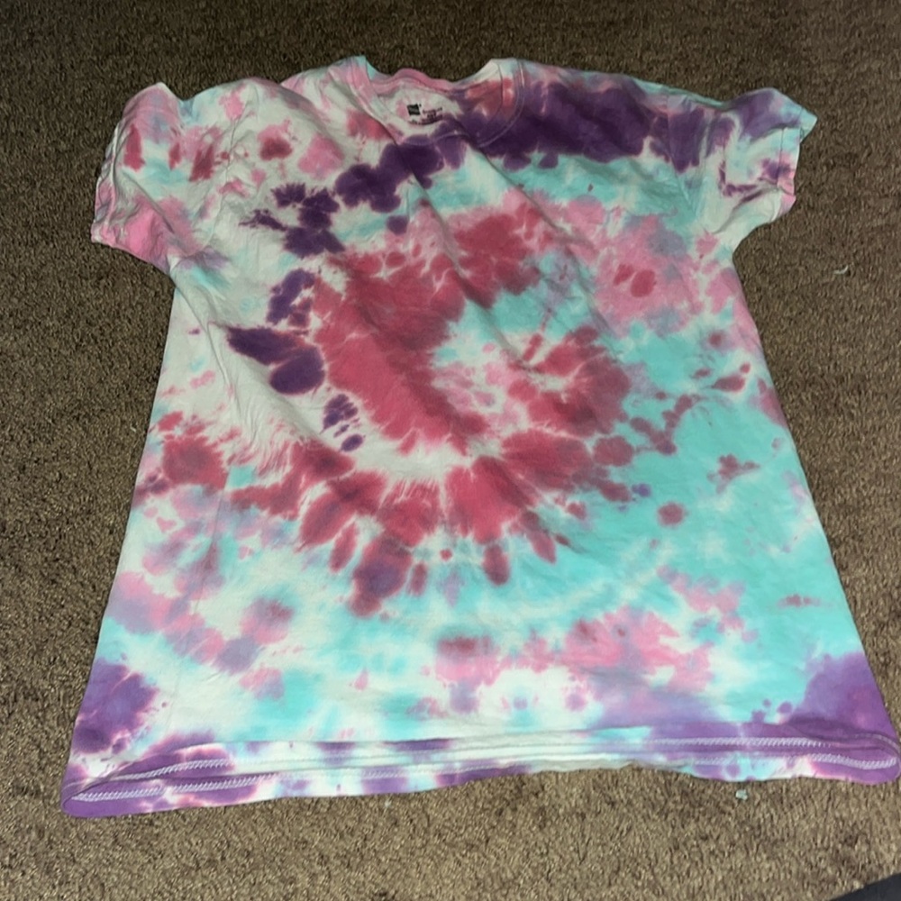 Very cute tie dye shirt